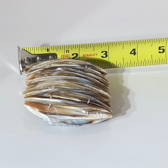 Sea Shell Stretch Brown & Ivory Bracelet - Picture 8 of 8